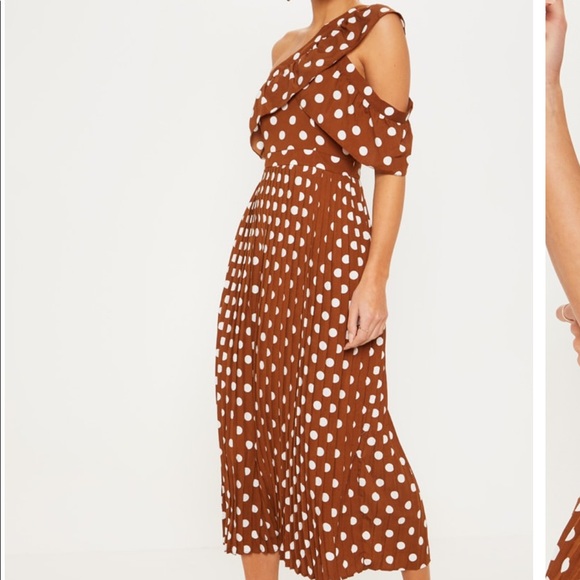 Chocolate polka one shoulder ruffle pleated midi - Picture 2 of 7